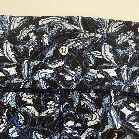 Lululemon Wunder Under High Rise Tight Blue Print Size 10 - Picture 3 of 9
